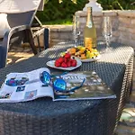 Sea Mare Rustinella Apartman *